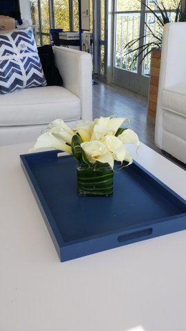 White floral desk arrangement